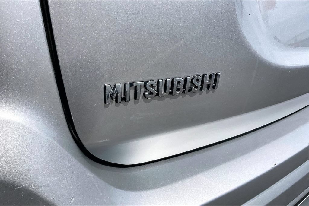 Used 2019 Mitsubishi Outlander SEL AWD/4WD image 32