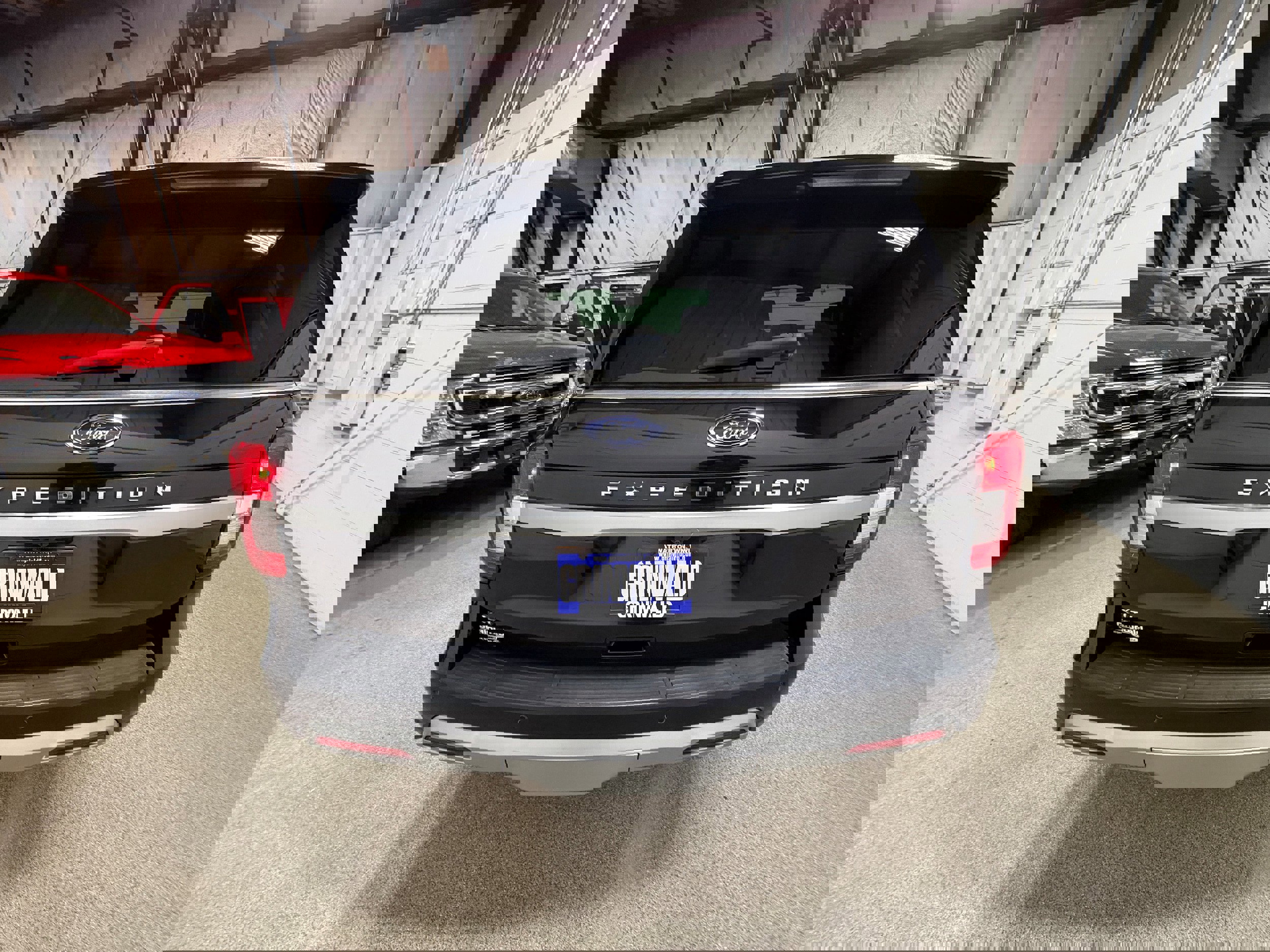 Certified 2024 Ford Expedition XLT image 4