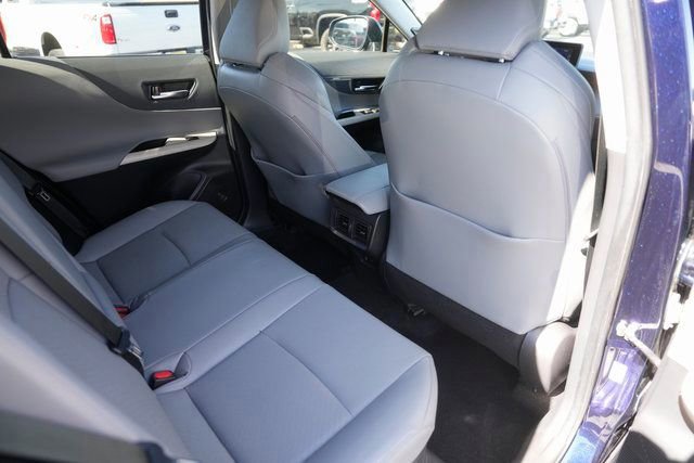 Used 2021 Toyota Venza Limited image 14