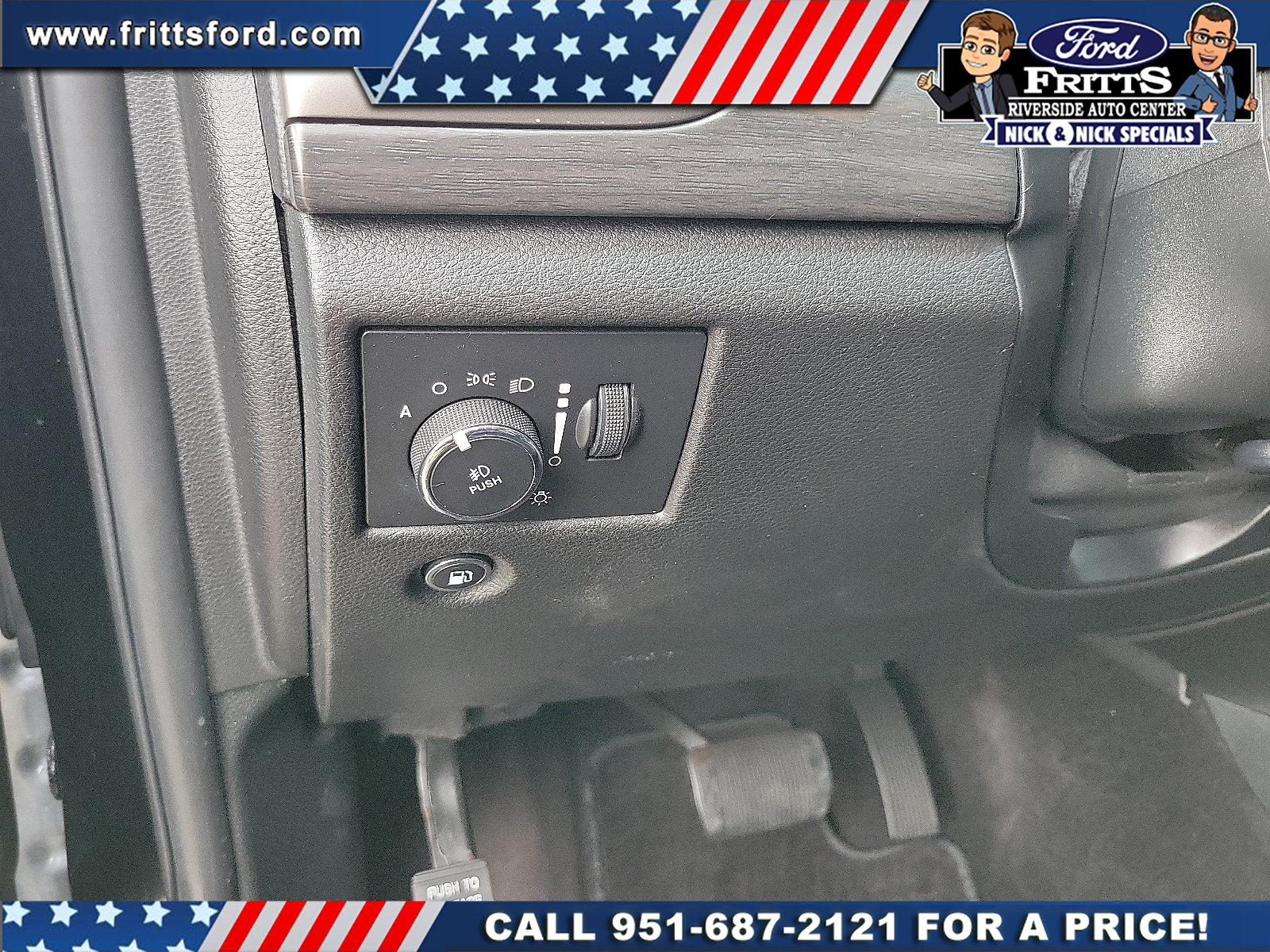 Used 2018 Jeep Grand Cherokee Altitude AWD/4WD image 12
