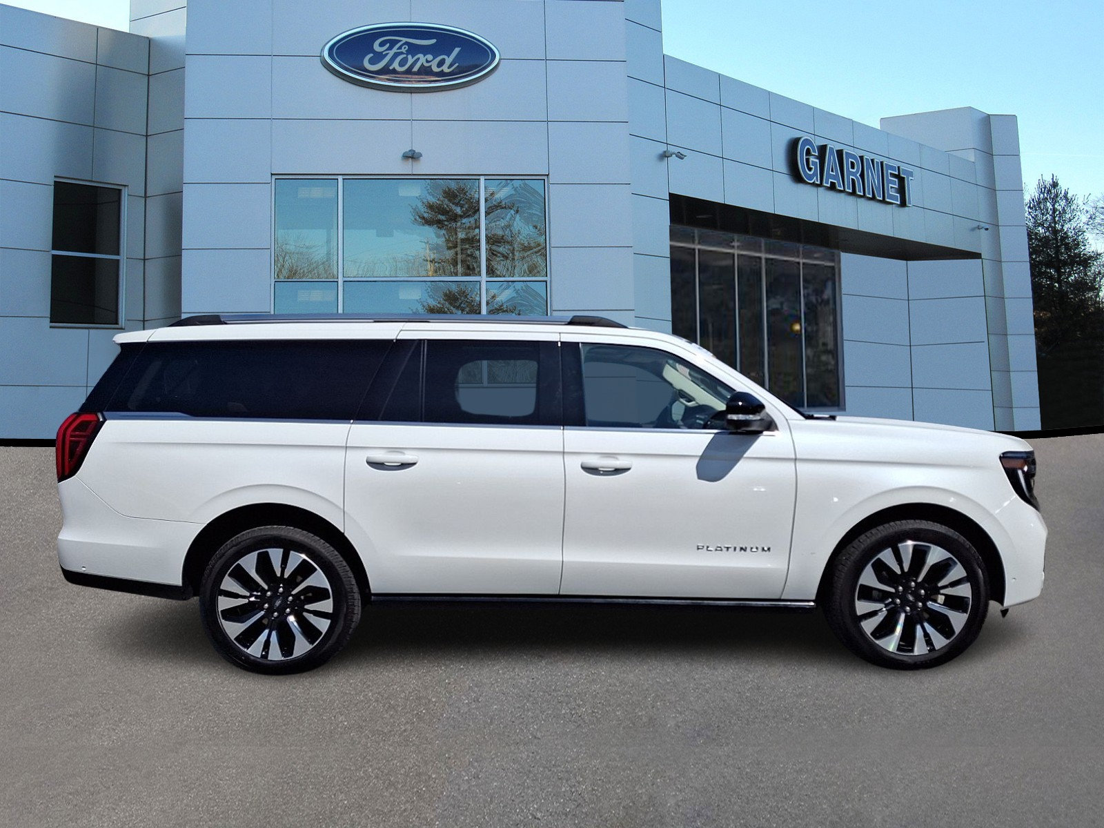 Certified 2025 Ford Expedition Max Platinum w/ Driver's Package AWD/4WD image 10