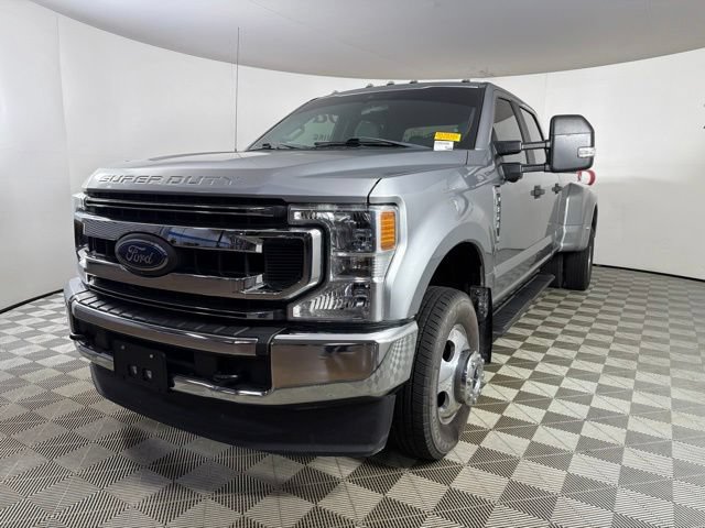 Certified 2020 Ford F350 XL w/ STX Appearance Package AWD/4WD image 4