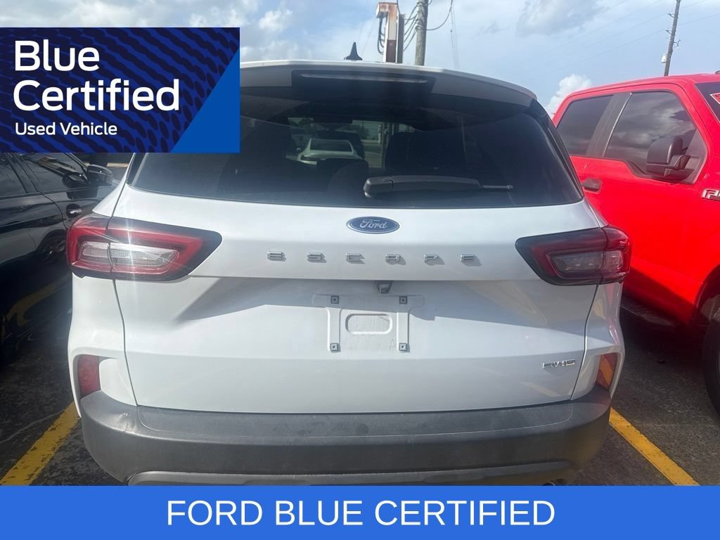 Certified 2025 Ford Escape ST-Line Select AWD/4WD image 4