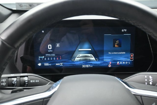 Used 2025 Chevrolet Equinox LT AWD/4WD image 9