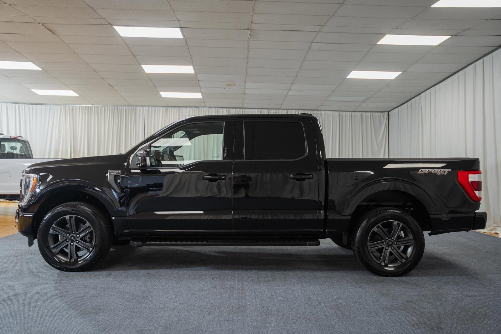 Certified 2023 Ford F150 Lariat w/ Equipment Group 502A High AWD/4WD image 5