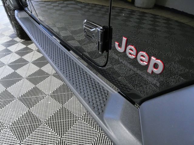 Used 2023 Jeep Wrangler Unlimited Rubicon w/ Cold Weather Group AWD/4WD image 10