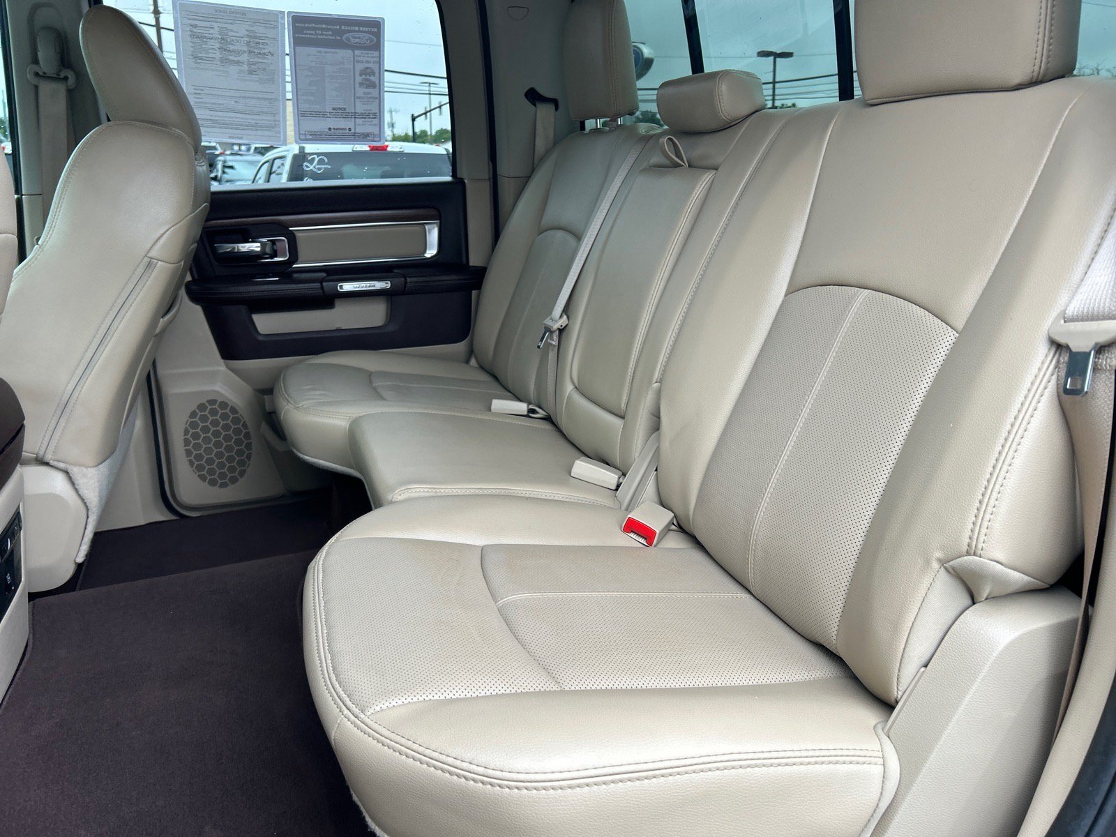Used 2018 RAM 1500 Laramie w/ Convenience Group AWD/4WD image 9