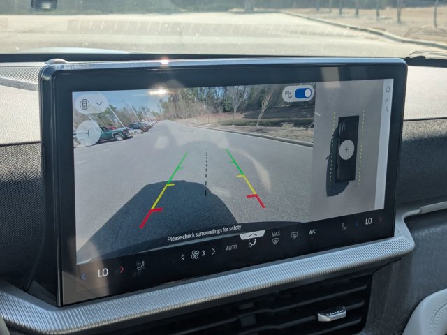 Certified 2025 Ford Explorer Platinum w/ Ultimate Package image 25