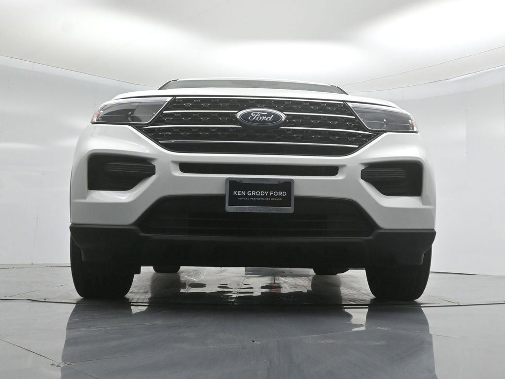 Certified 2023 Ford Explorer XLT RWD image 44