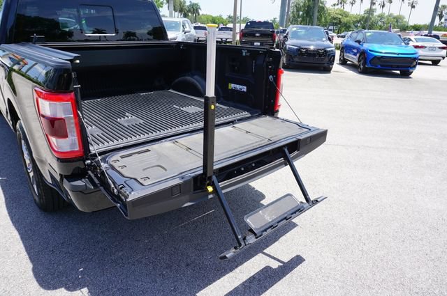 Certified 2022 Ford F150 Platinum w/ Equipment Group 701A High RWD image 17