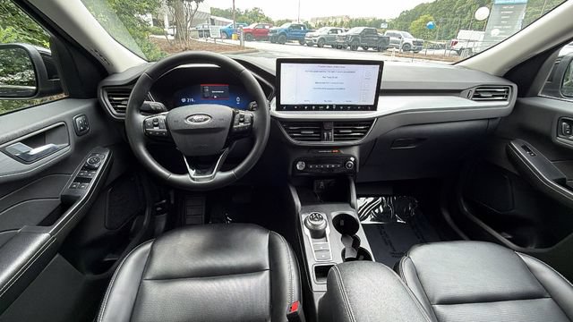 Certified 2024 Ford Escape Platinum AWD/4WD image 25
