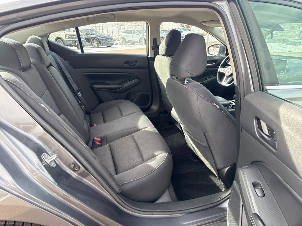 Used 2024 Nissan Altima 2.5 SV image 23