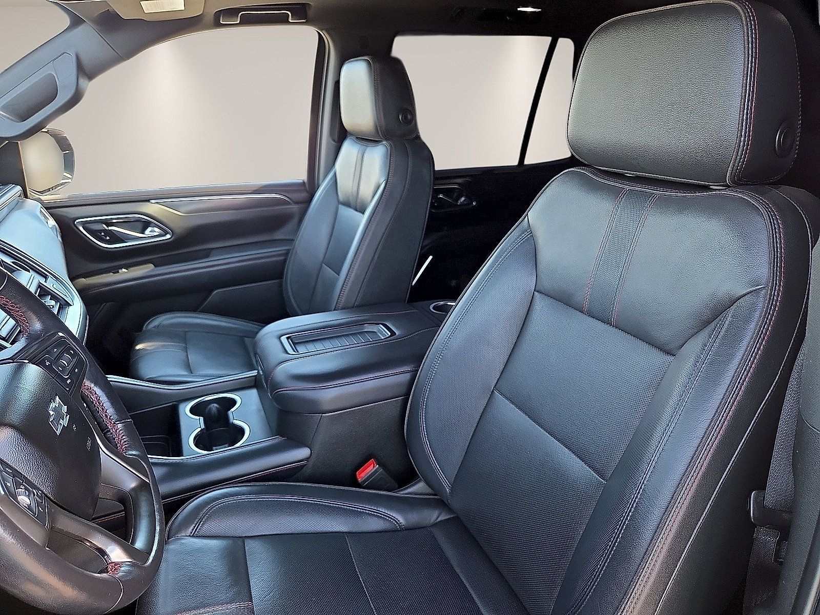 Used 2021 Chevrolet Tahoe RST w/ Luxury Package AWD/4WD image 15