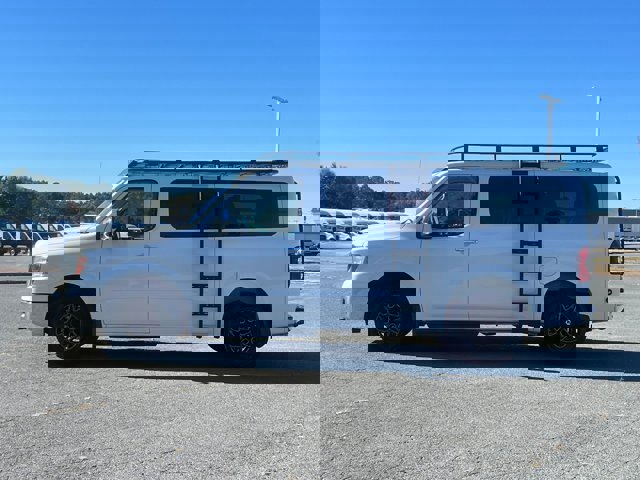 Used 2020 Nissan NV 3500 SL image 7