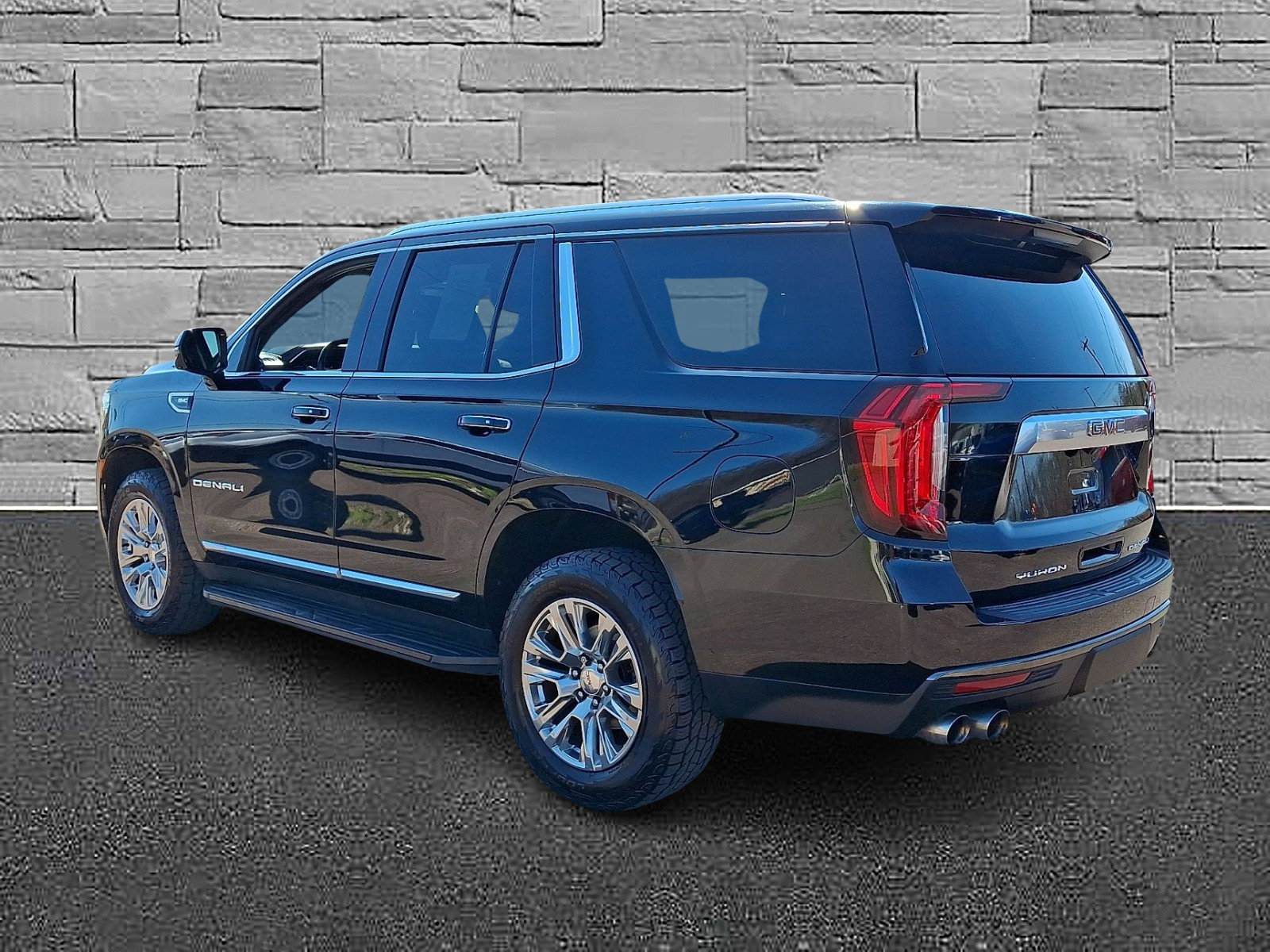 Used 2021 GMC Yukon Denali image 8