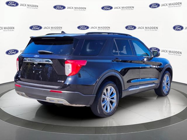 Certified 2023 Ford Explorer XLT w/ Equipment Group 202A AWD/4WD image 5