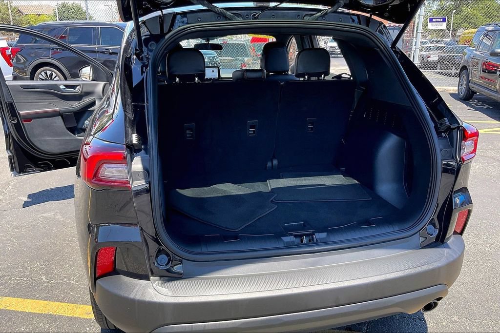 Certified 2025 Ford Escape ST-Line AWD/4WD image 28