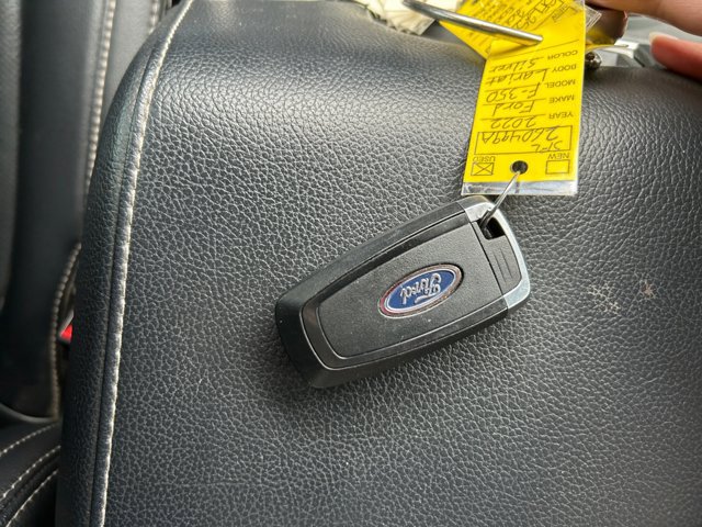 Certified 2022 Ford F350 Lariat w/ Lariat Ultimate Package image 32