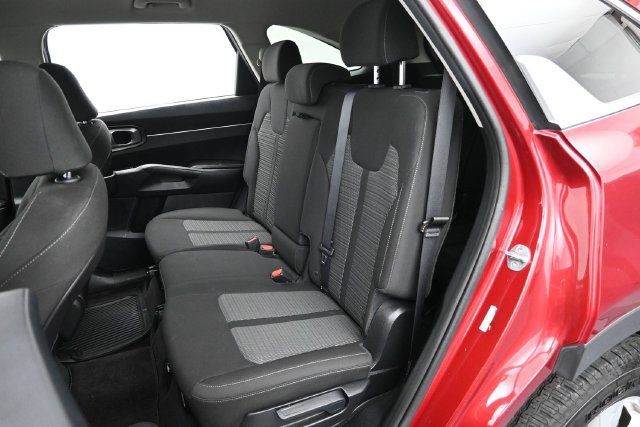 Used 2022 Kia Sorento LX FWD image 26