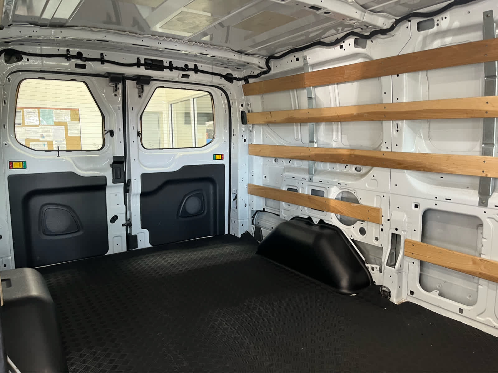 Certified 2025 Ford Transit 250 Low Roof w/ Exterior Upgrade Package RWD image 27