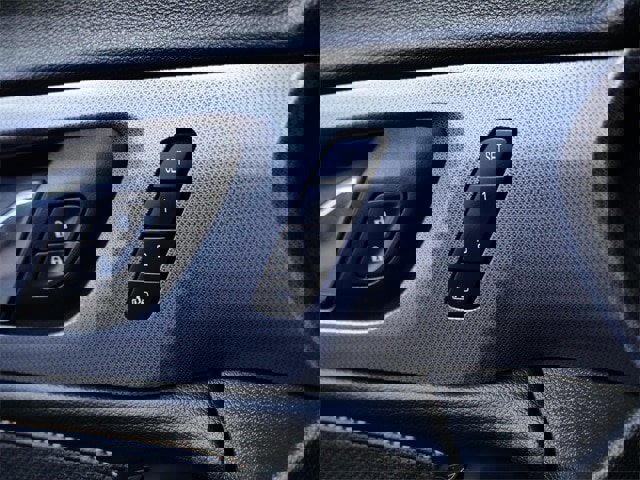 Used 2021 Chevrolet Traverse Premier w/ Redline Edition image 31