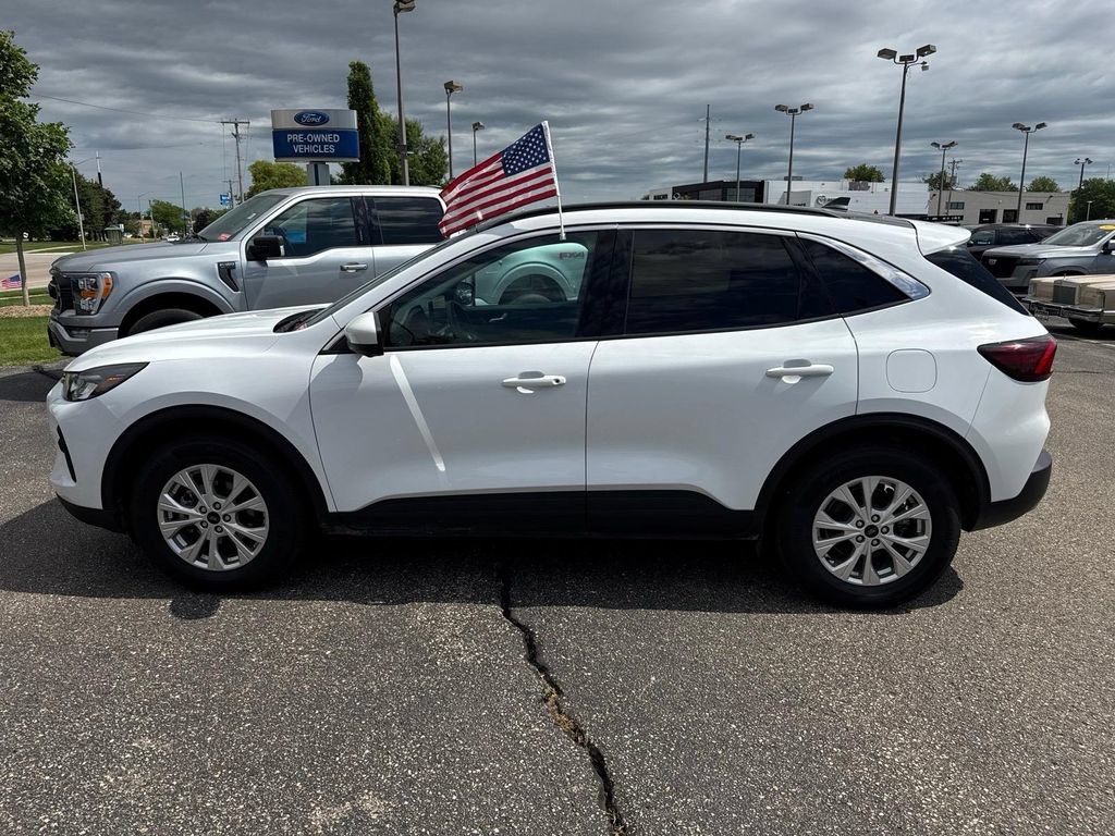 Certified 2024 Ford Escape Active w/ Tech Pack #2 AWD/4WD image 3