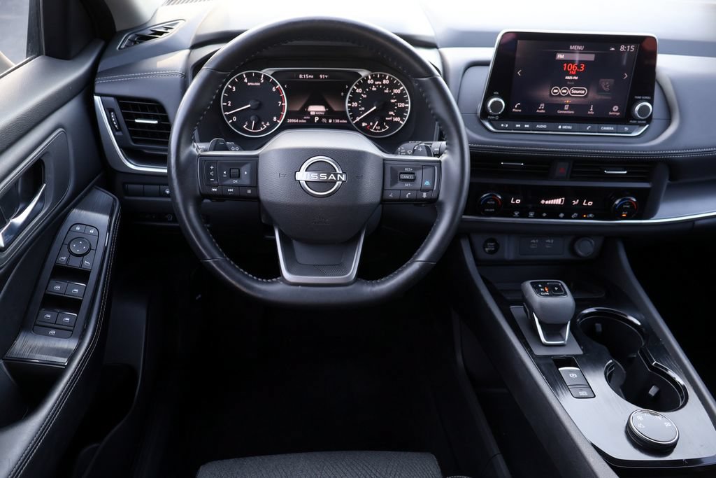 Used 2025 Nissan Rogue SV AWD/4WD image 6
