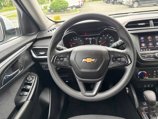 Used 2023 Chevrolet TrailBlazer LT FWD image 23