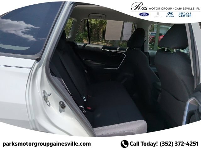 Used 2021 Toyota RAV4 LE FWD image 18