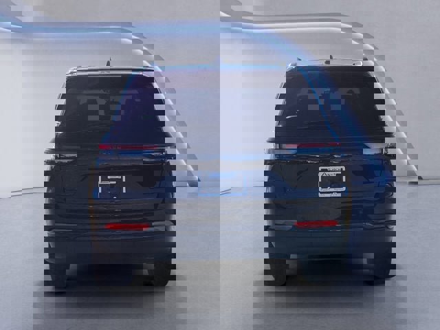 Used 2023 Jeep Grand Cherokee Altitude image 4