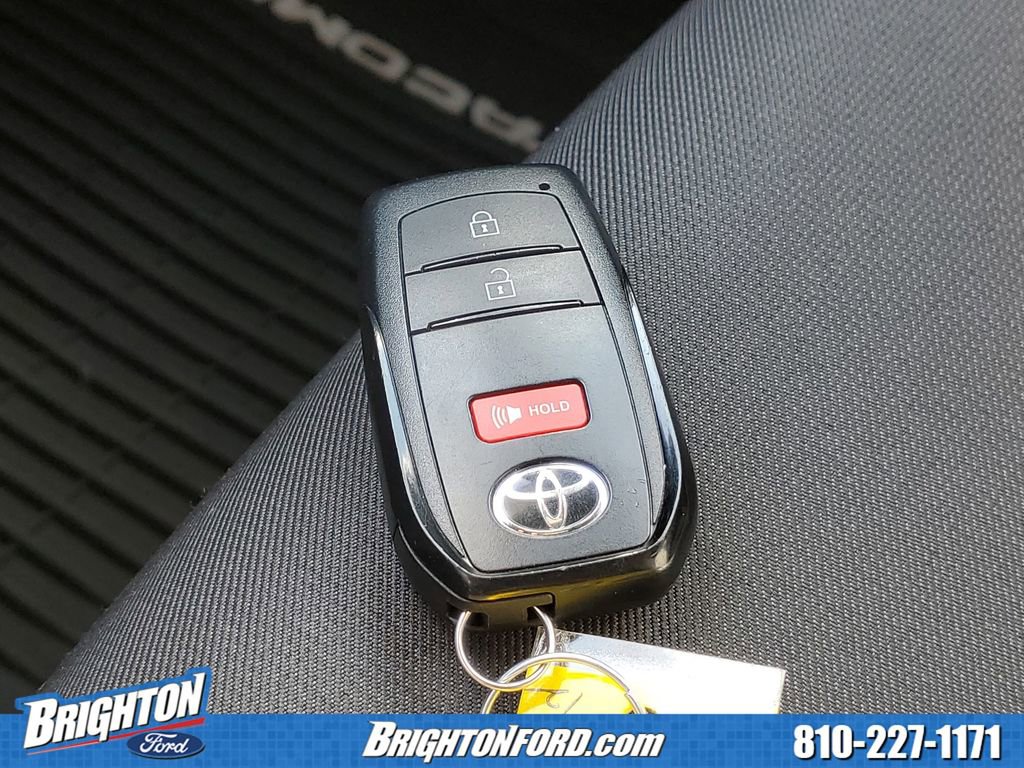 Used 2025 Toyota Tacoma TRD Sport image 27