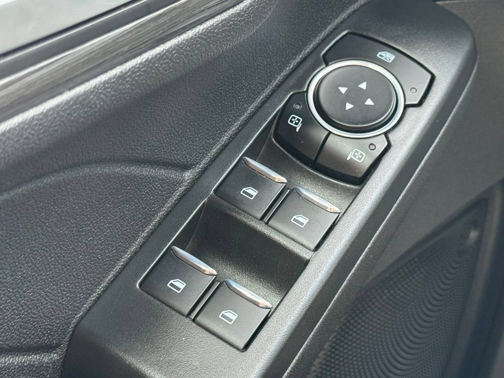 Certified 2023 Ford Escape Platinum AWD/4WD image 27