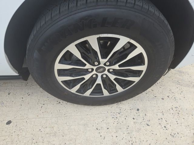 Certified 2025 Ford Expedition Platinum AWD/4WD image 28