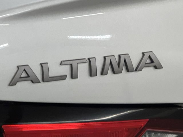 Used 2024 Nissan Altima 2.5 SV FWD image 18