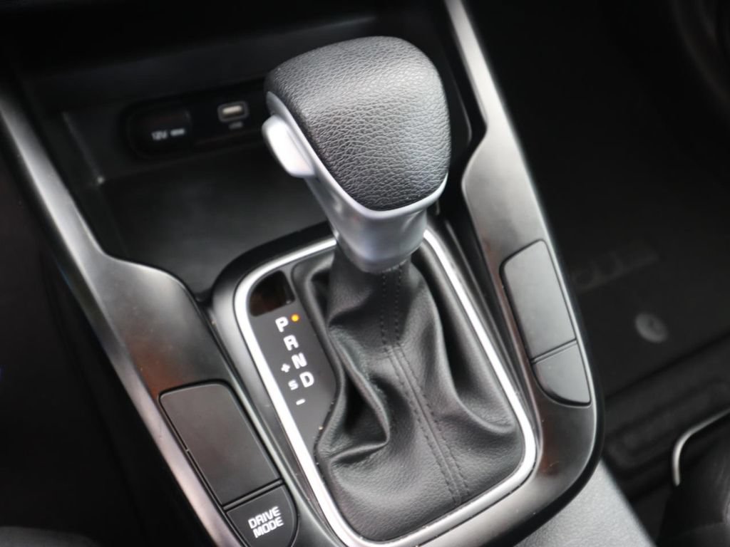 Used 2025 Kia Soul LX FWD image 20