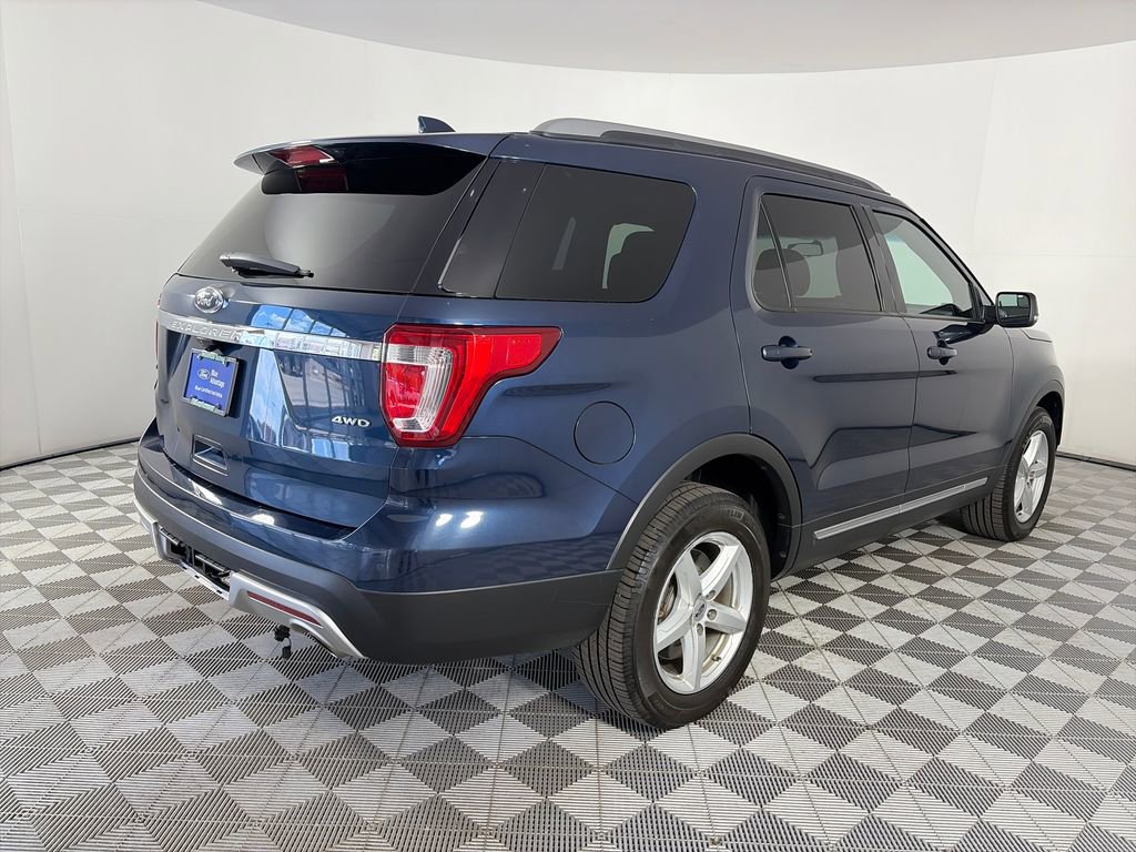 Certified 2017 Ford Explorer XLT AWD/4WD image 7