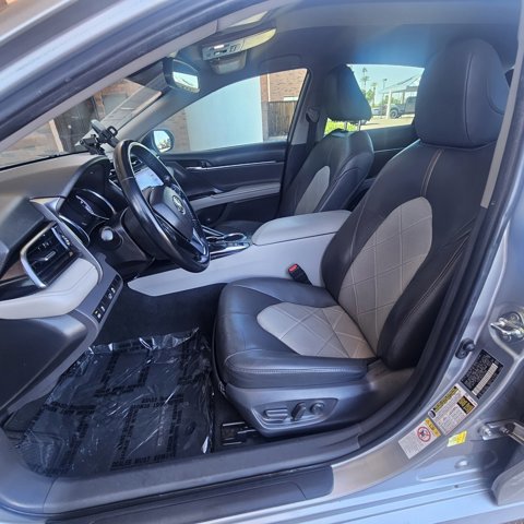 Used 2019 Toyota Camry XLE image 11