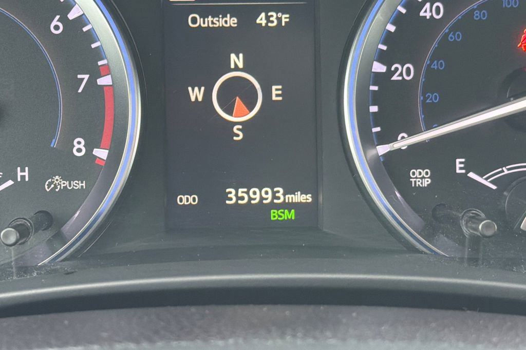 Used 2018 Toyota Highlander XLE image 28