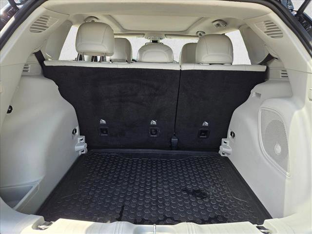 Used 2021 Jeep Compass Latitude w/ Sun and Sound Group AWD/4WD image 6