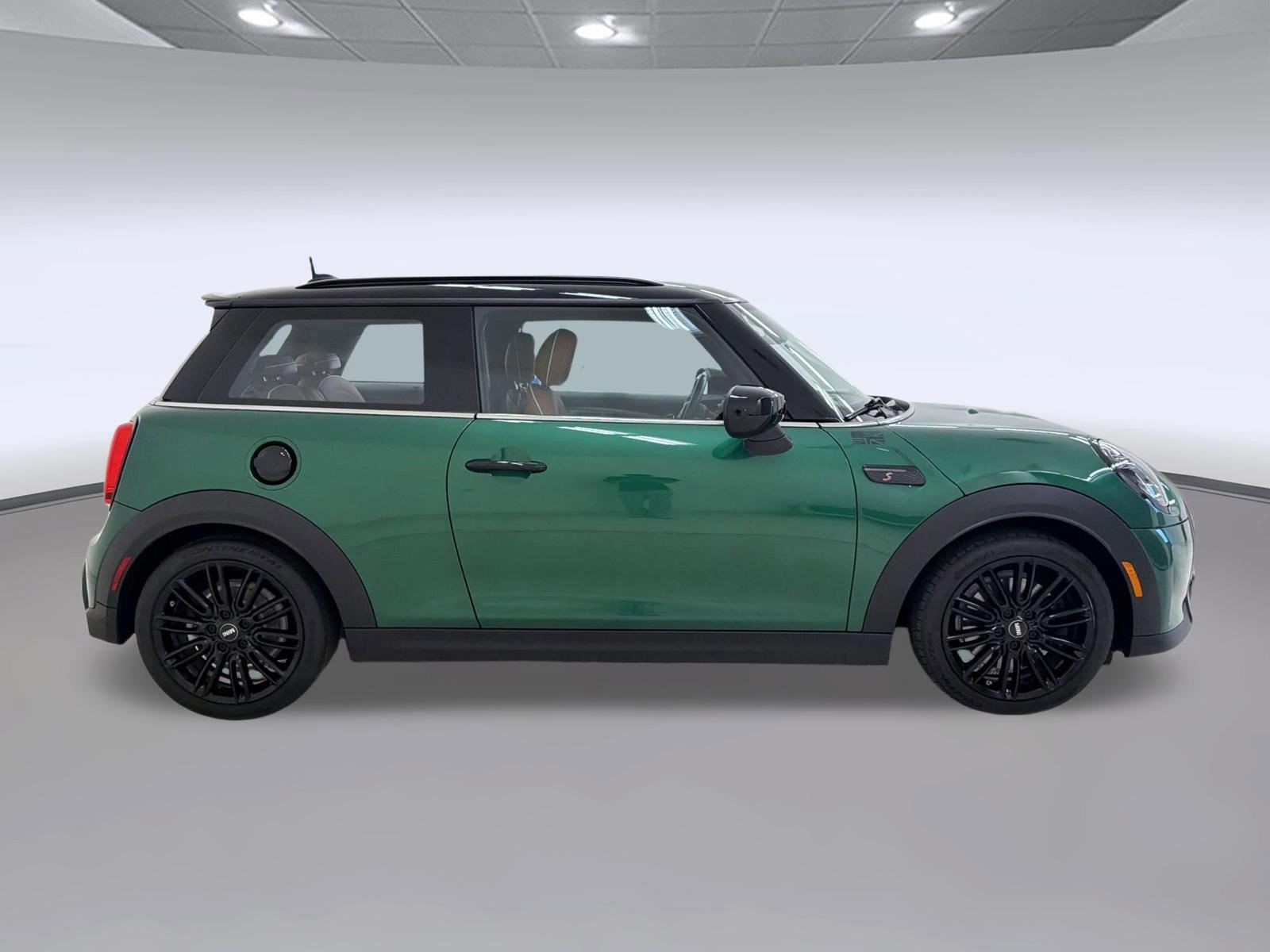 Used 2024 MINI Cooper S FWD image 6