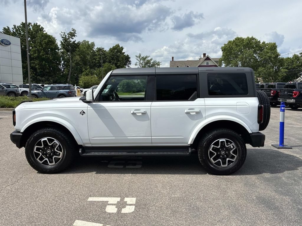 Certified 2025 Ford Bronco Outer Banks AWD/4WD image 4