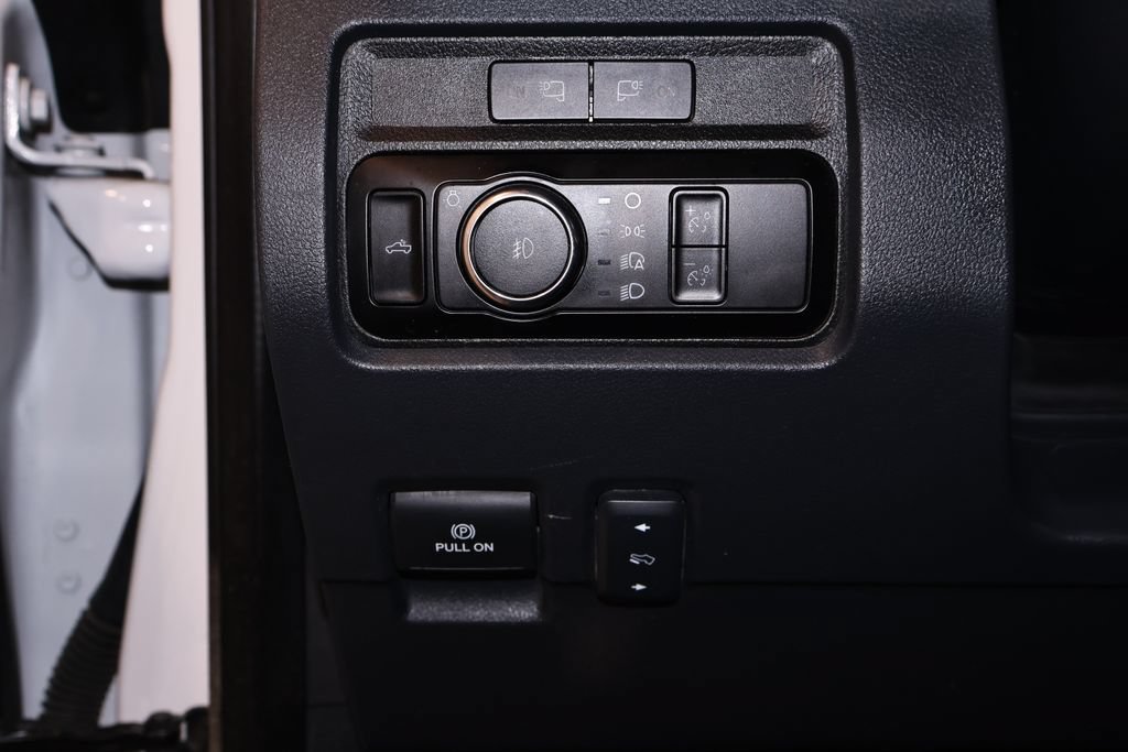 Certified 2023 Ford F550 4x4 Crew Cab Super Duty image 29