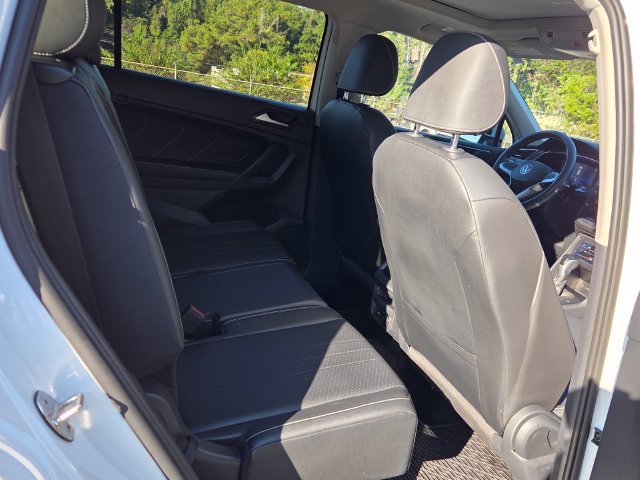 Used 2023 Volkswagen Tiguan SE FWD image 10