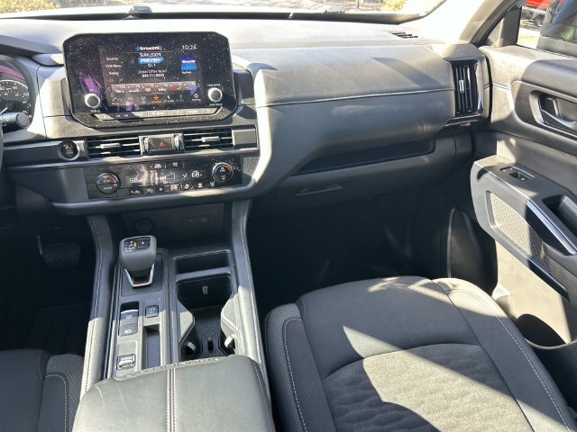 Used 2025 Nissan Pathfinder S FWD image 14