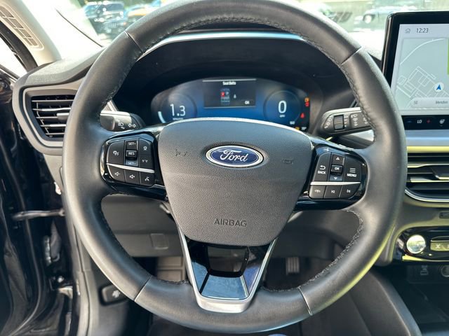 Certified 2023 Ford Escape Platinum image 28