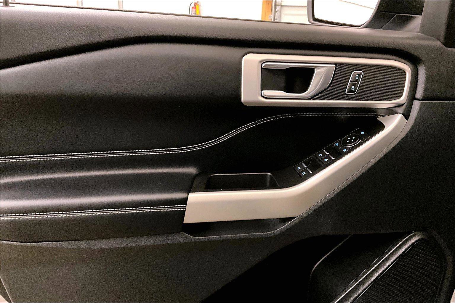 Certified 2021 Ford Explorer XLT w/ Equipment Group 202A image 22