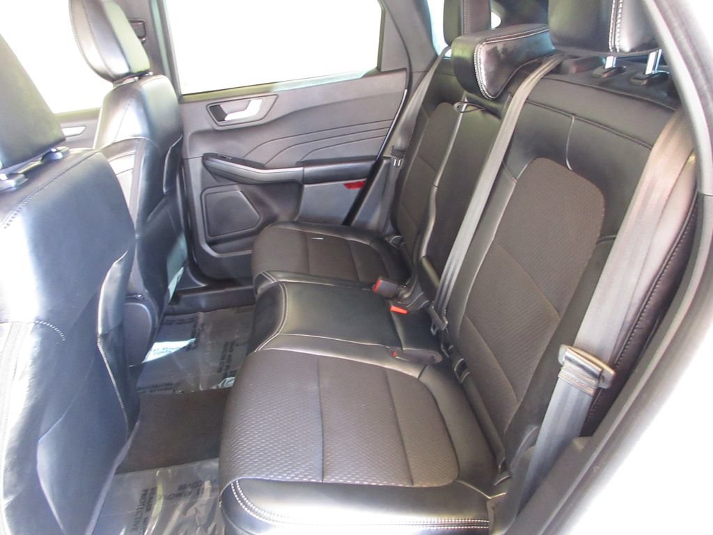 Certified 2025 Ford Escape SE FWD image 25