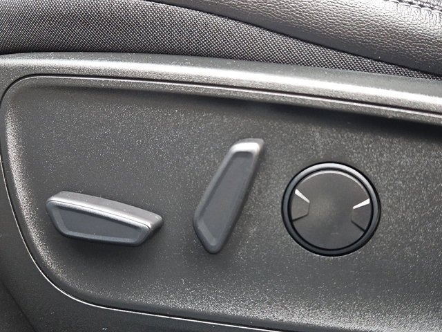 Certified 2022 Ford Escape SEL image 30