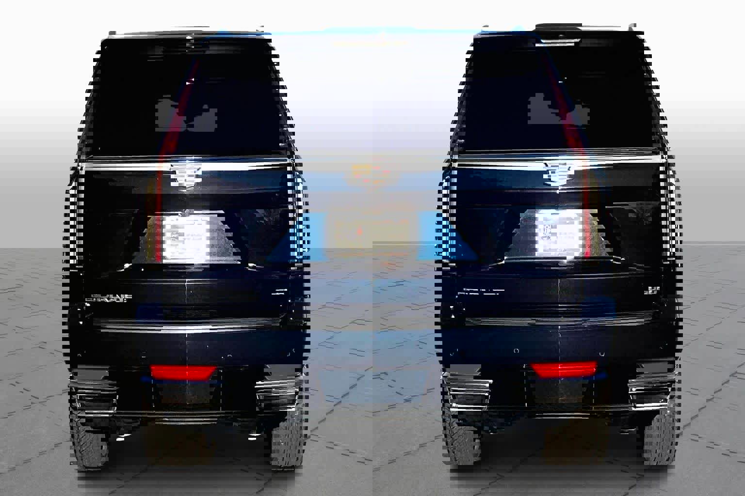 Used 2023 Cadillac Escalade ESV Premium Luxury image 3