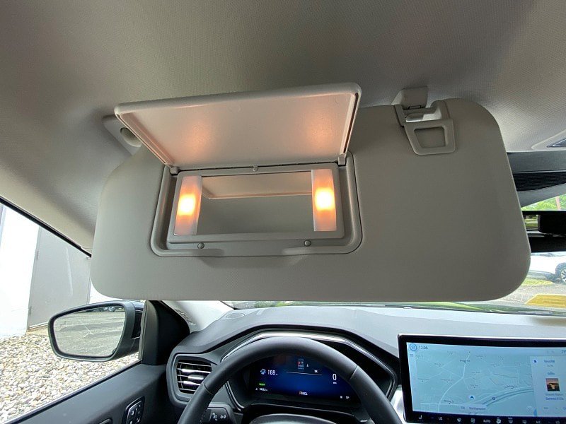 Certified 2025 Ford Escape Platinum AWD/4WD image 60